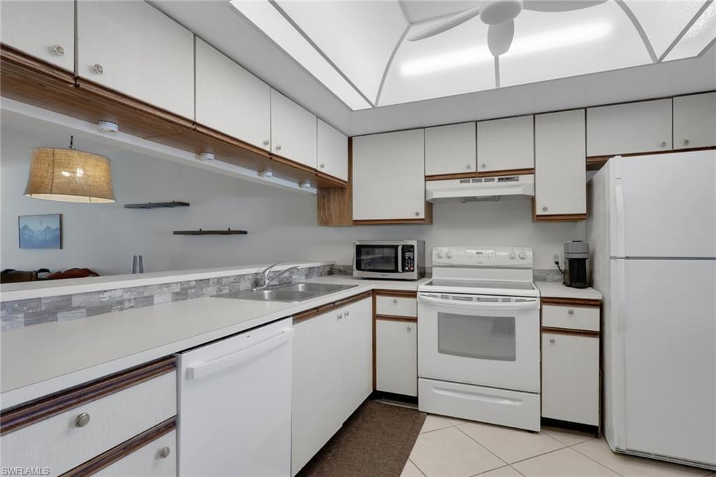 AUGUSTA COURT - Residential