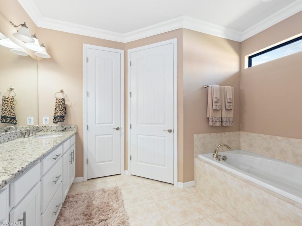 WINDING CYPRESS - Residential