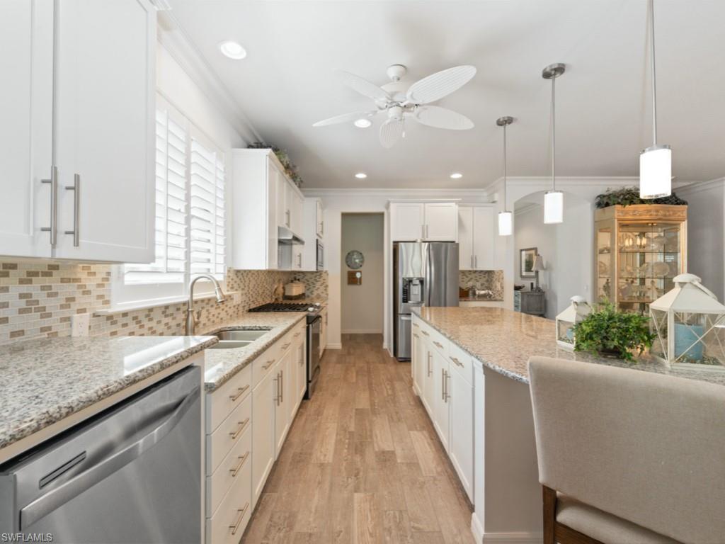 WINDING CYPRESS - Residential