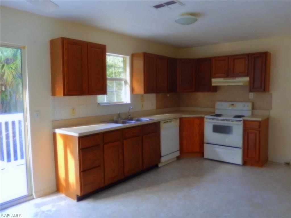 COTTAGE POINT UNREC - Residential