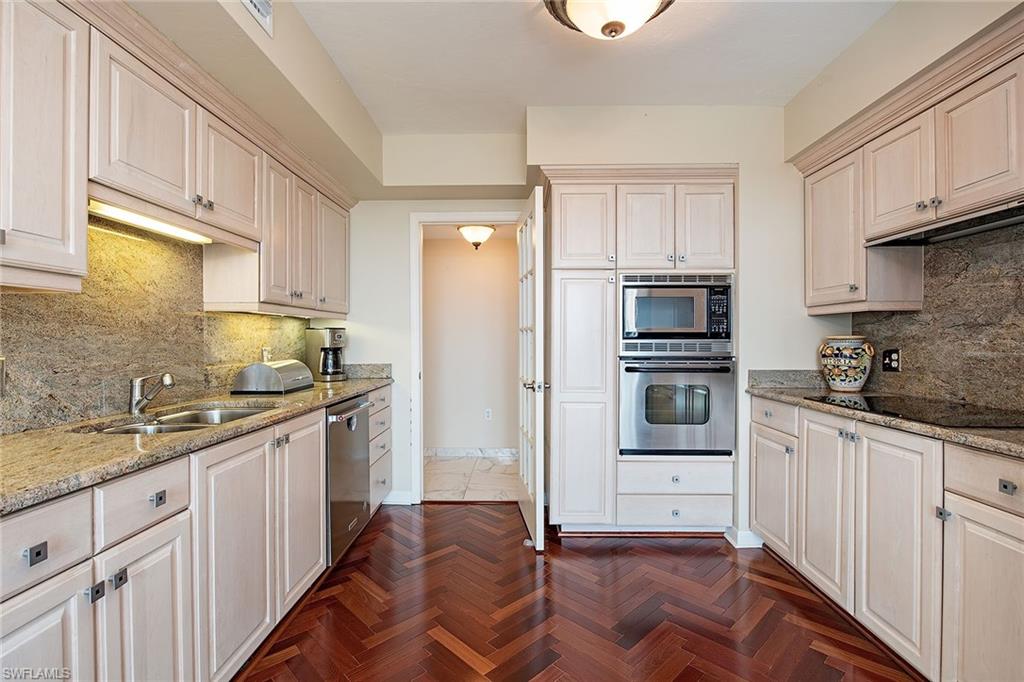 7515 Pelican Bay BLVD 7B