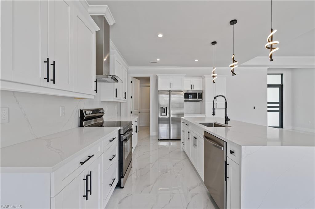 GOLDEN GATE ESTATES - Residential