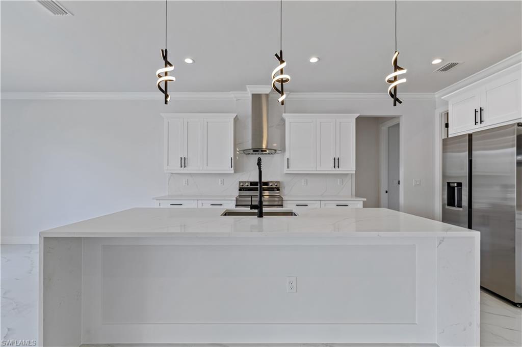 GOLDEN GATE ESTATES - Residential