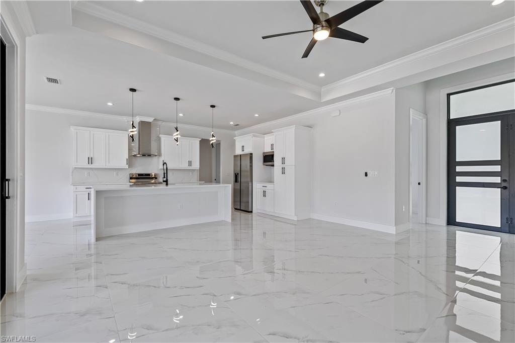 GOLDEN GATE ESTATES - Residential