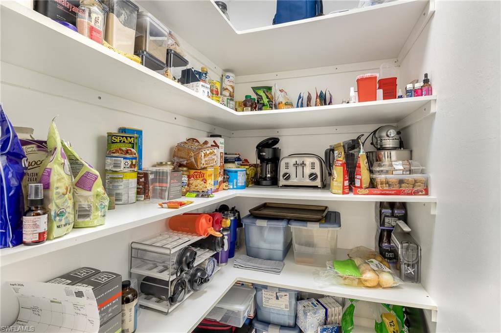 CAPE ROYAL - Residential