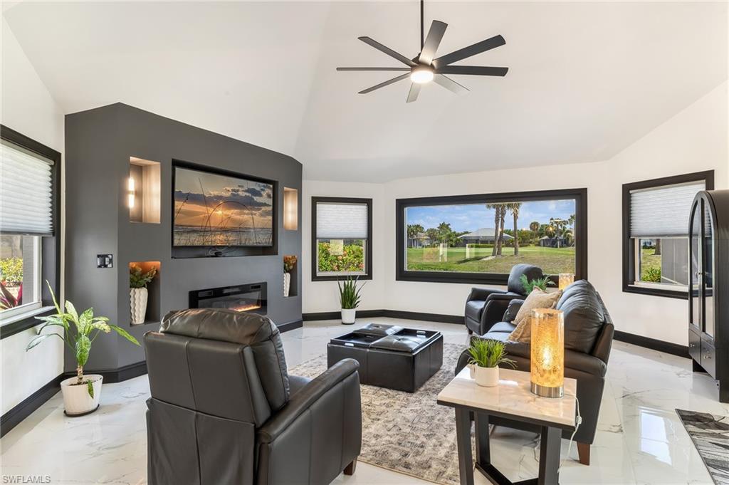 CAPE ROYAL - Residential