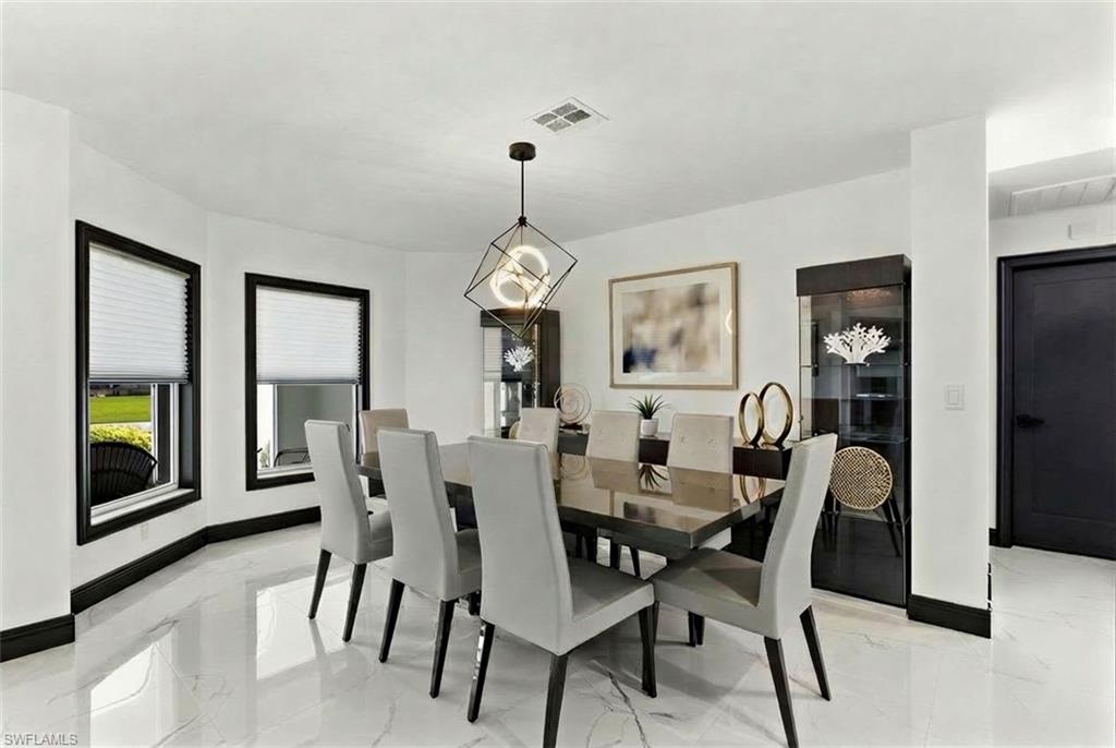 CAPE ROYAL - Residential