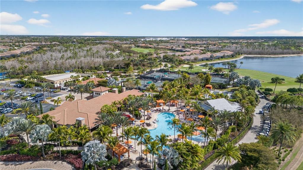 ESPLANADE - Residential Lease