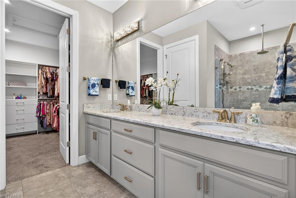 ESPLANADE - Residential Lease