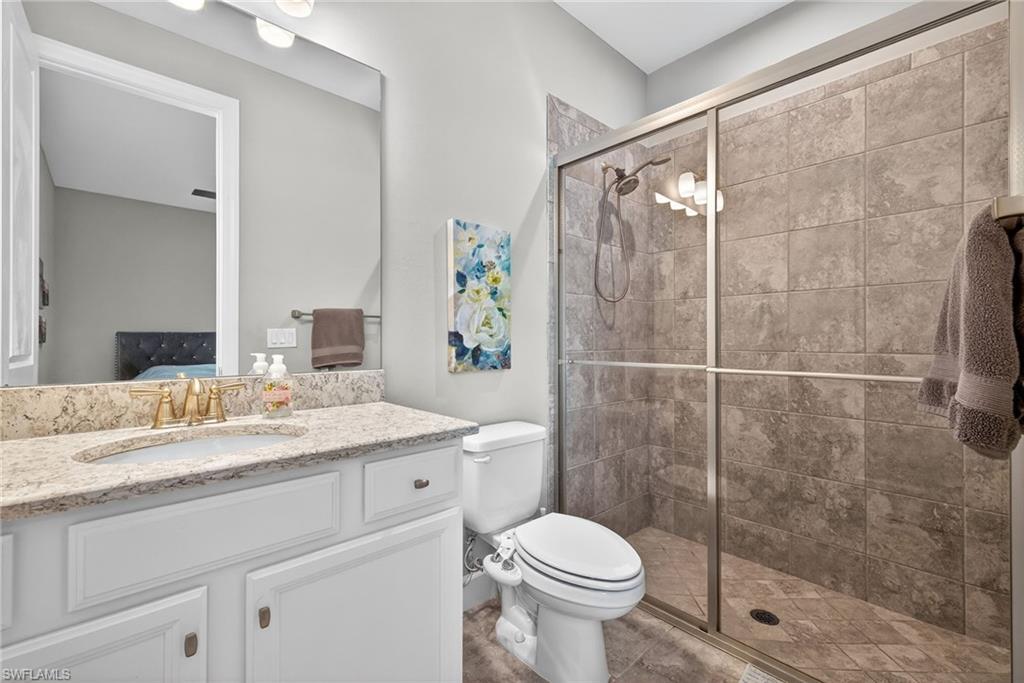 ESPLANADE - Residential Lease