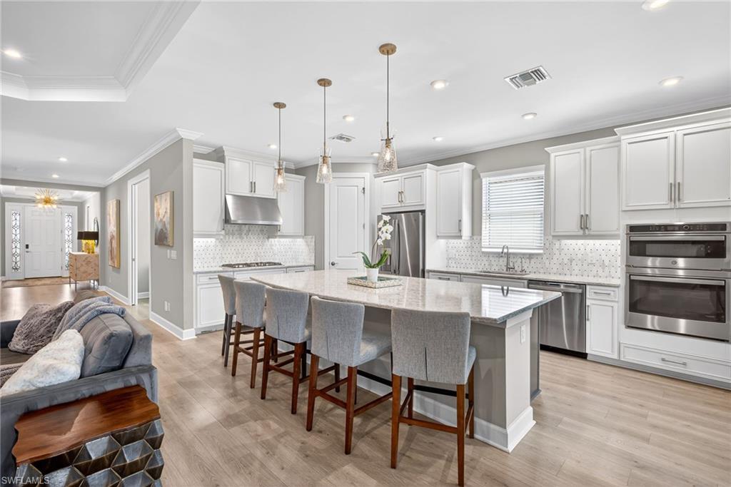 ESPLANADE - Residential Lease