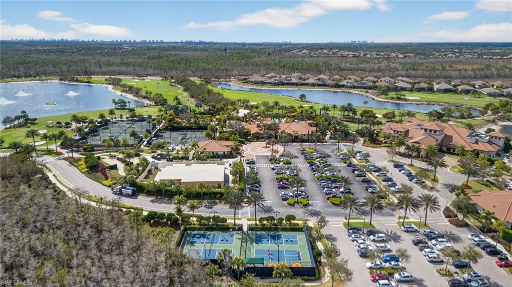 ESPLANADE - Residential Lease