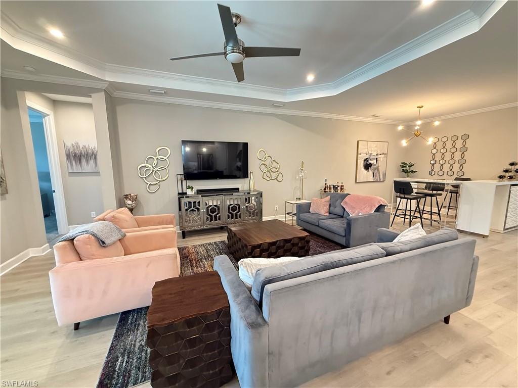 ESPLANADE - Residential Lease