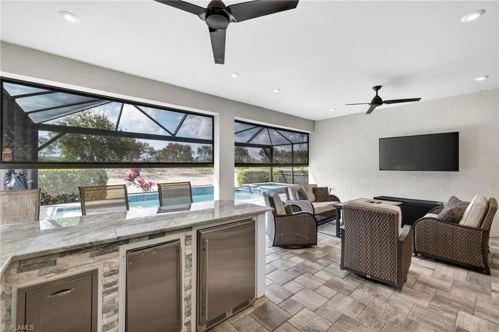 ESPLANADE - Residential Lease