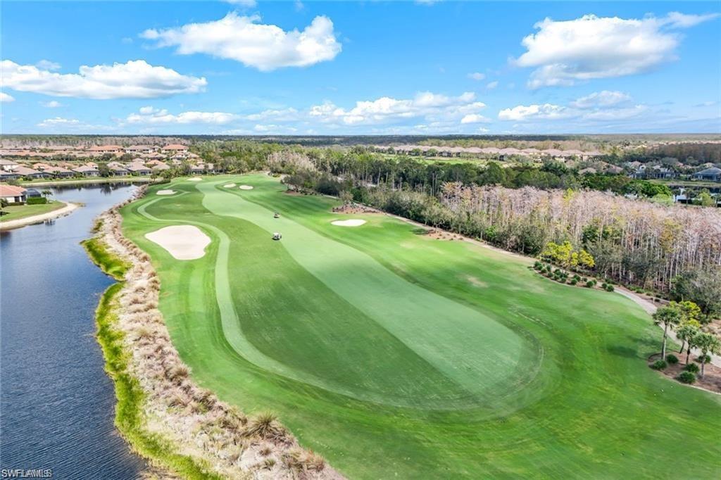 ESPLANADE - Residential Lease