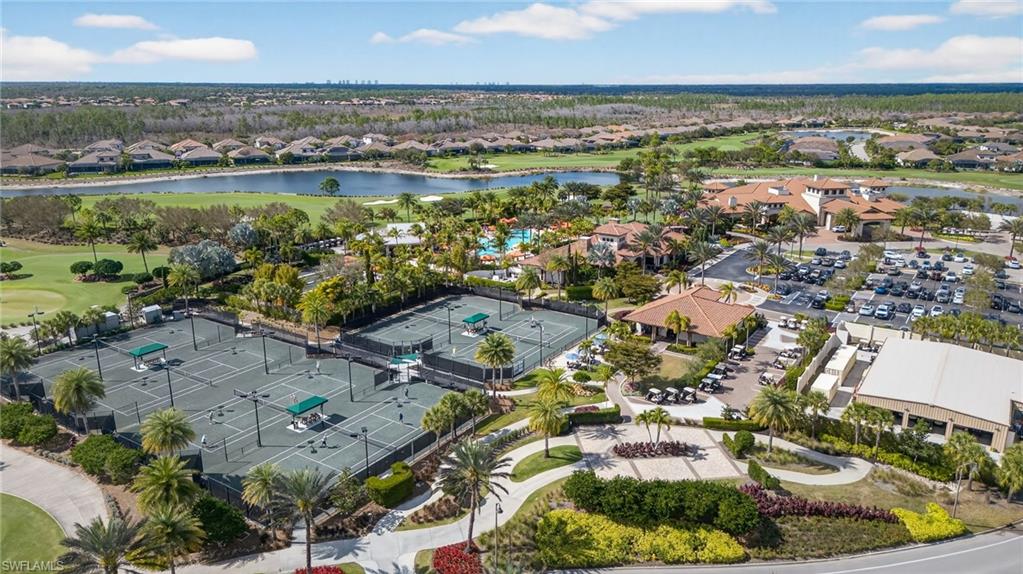 ESPLANADE - Residential Lease