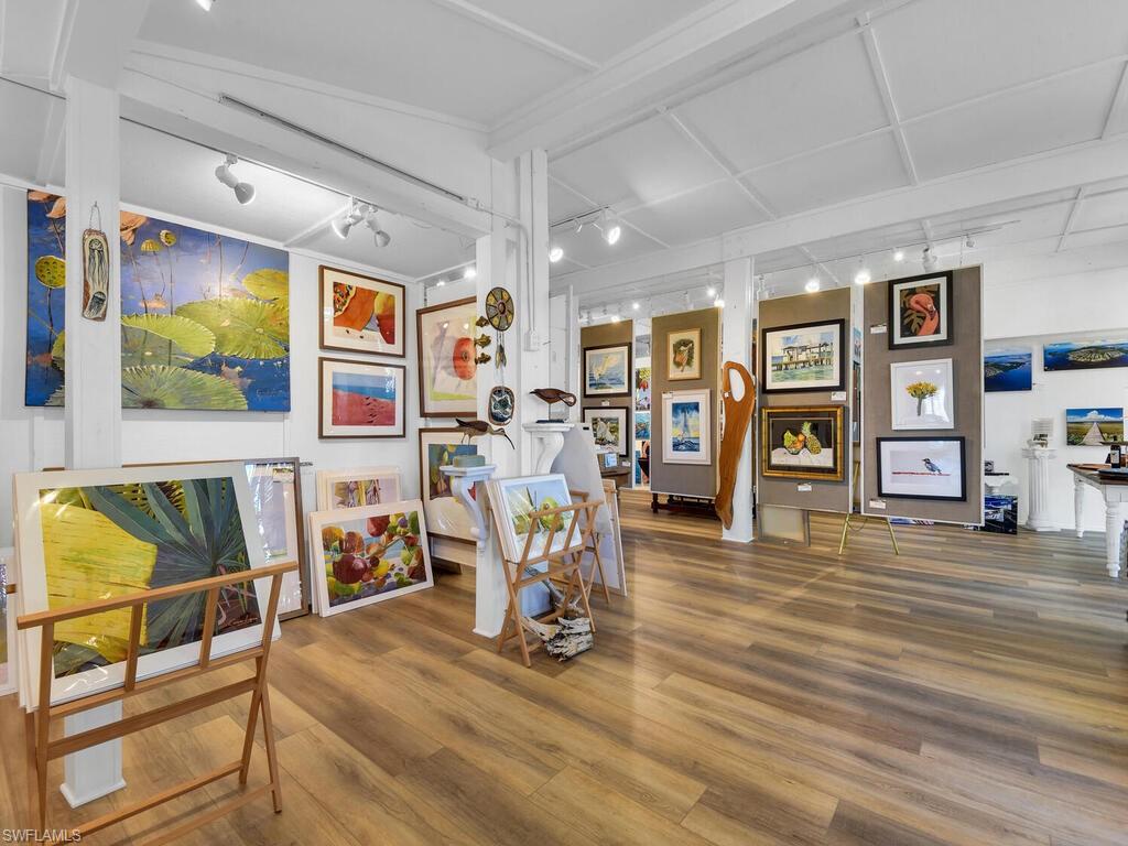 KREAMERS SUBD - Residential