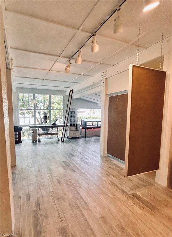 KREAMERS SUBD - Residential