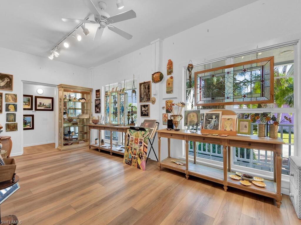 KREAMERS SUBD - Residential