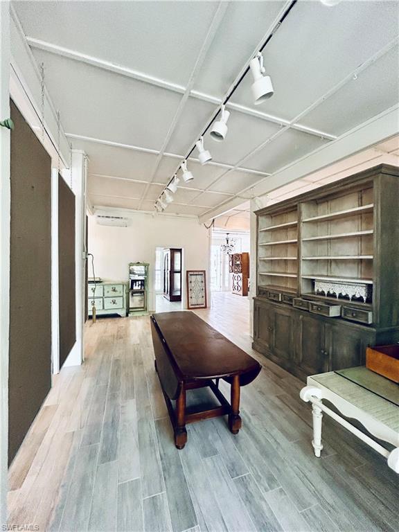 KREAMERS SUBD - Residential