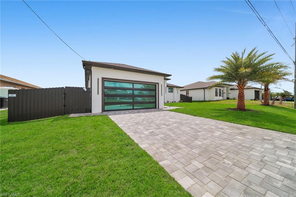 CAPE CORAL - Residential