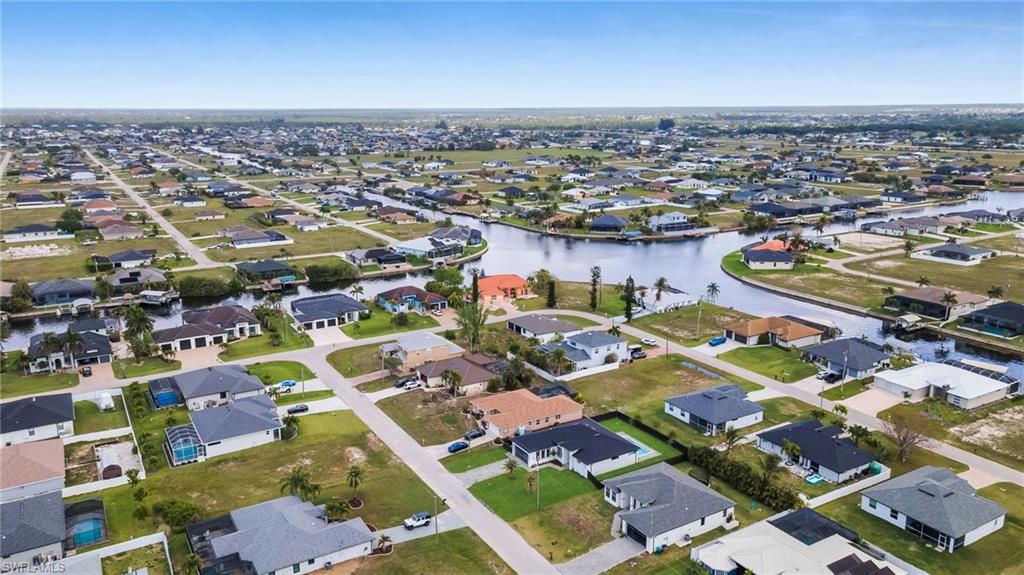 CAPE CORAL - Residential