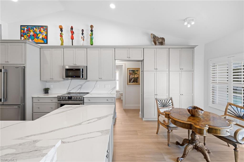 BRIARWOOD - Residential