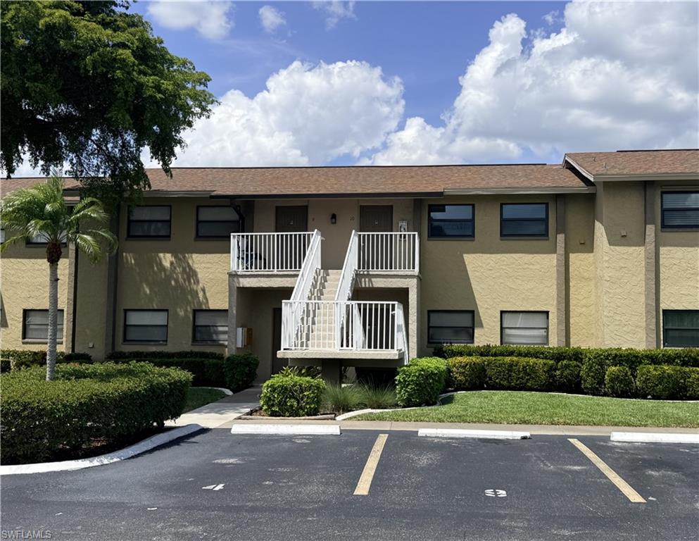 LOCHMOOR VILLAS - Residential