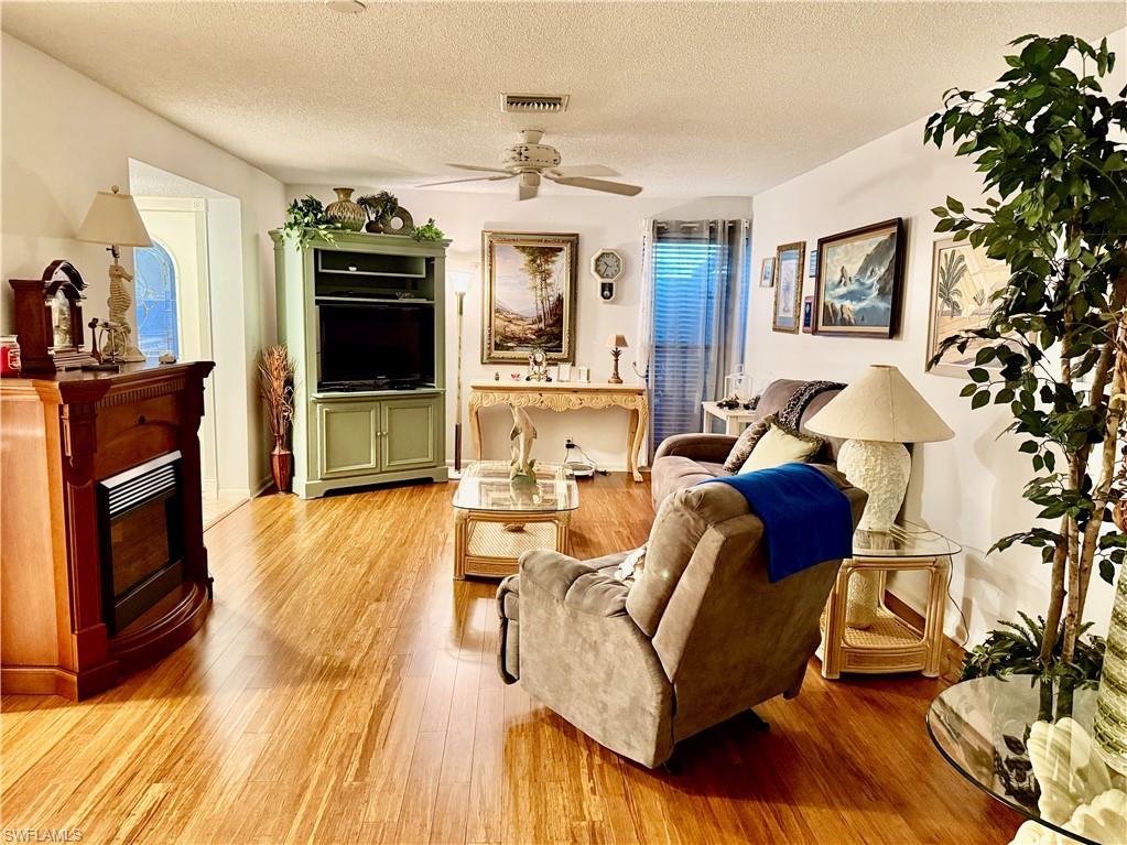 LAKEWOOD VILLAGE - Residential