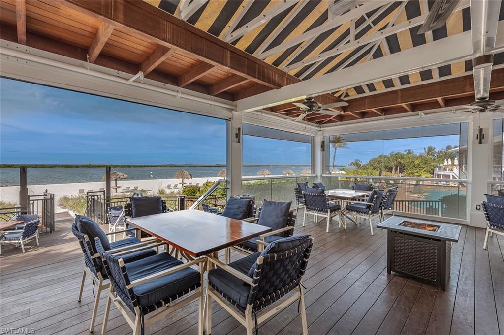 ROYAL MARCO POINT - Residential