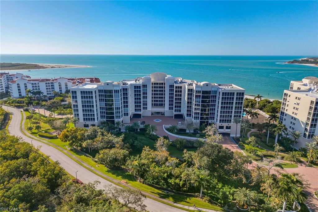 ROYAL MARCO POINT - Residential