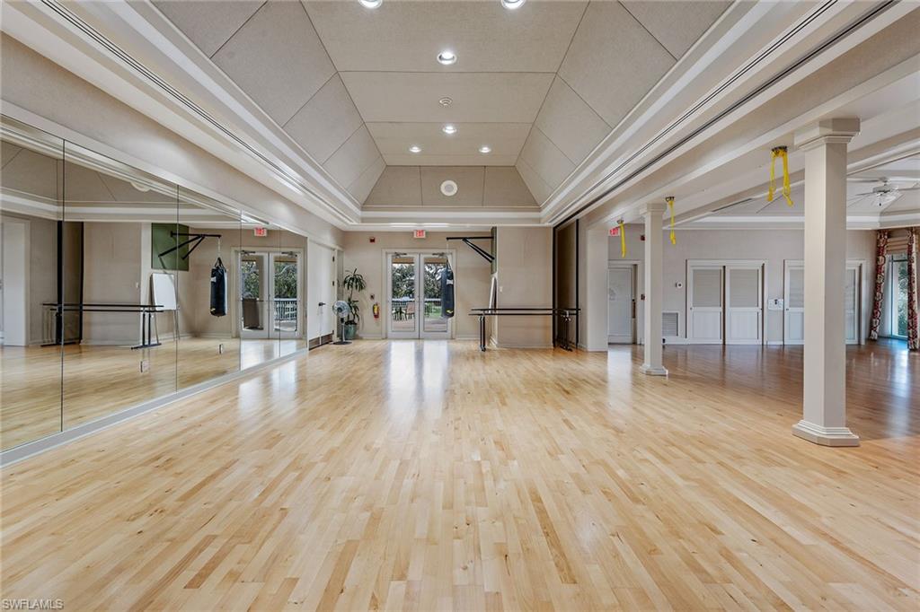 ROYAL MARCO POINT - Residential