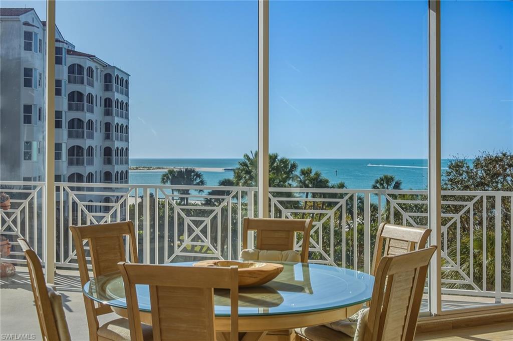 ROYAL MARCO POINT - Residential