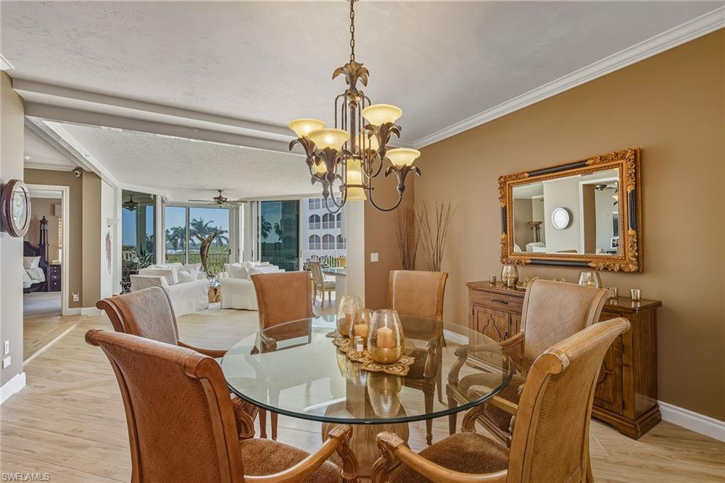 ROYAL MARCO POINT - Residential