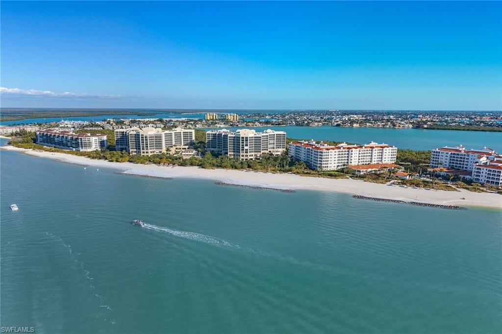 ROYAL MARCO POINT - Residential