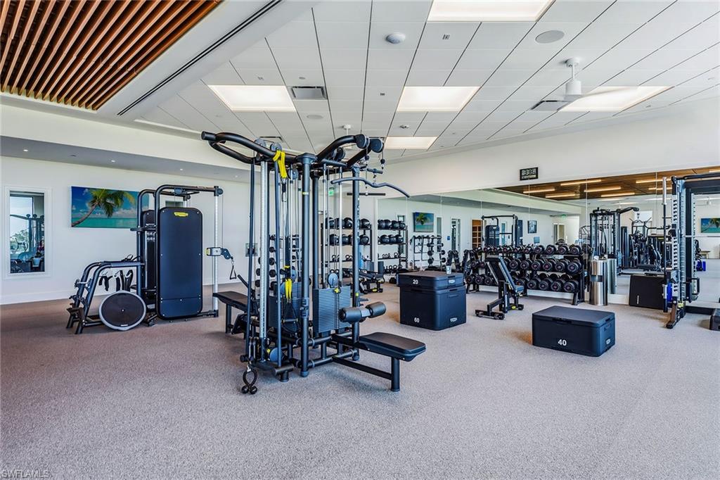 ROYAL MARCO POINT - Residential