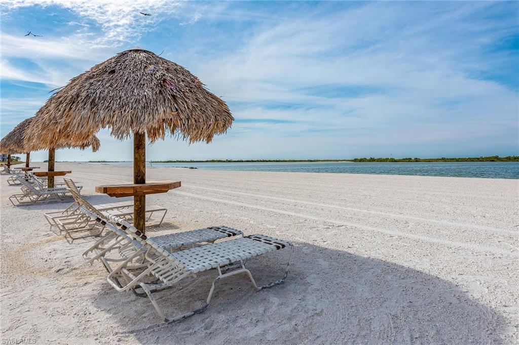 ROYAL MARCO POINT - Residential