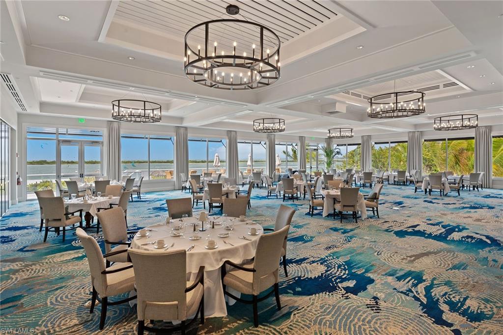 ROYAL MARCO POINT - Residential