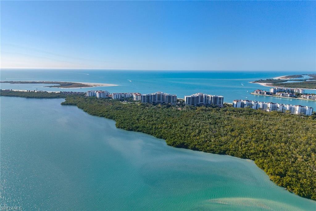 ROYAL MARCO POINT - Residential