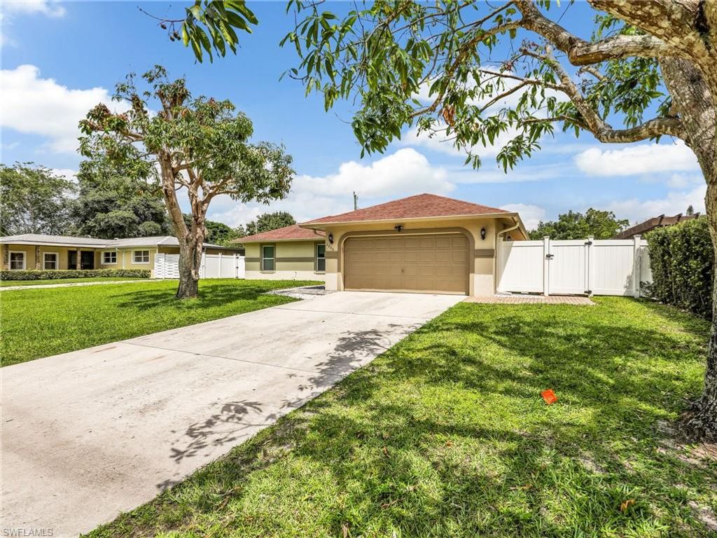 Photo of 2200 45th TER SW, NAPLES, FL 34116 (MLS # 226015355)