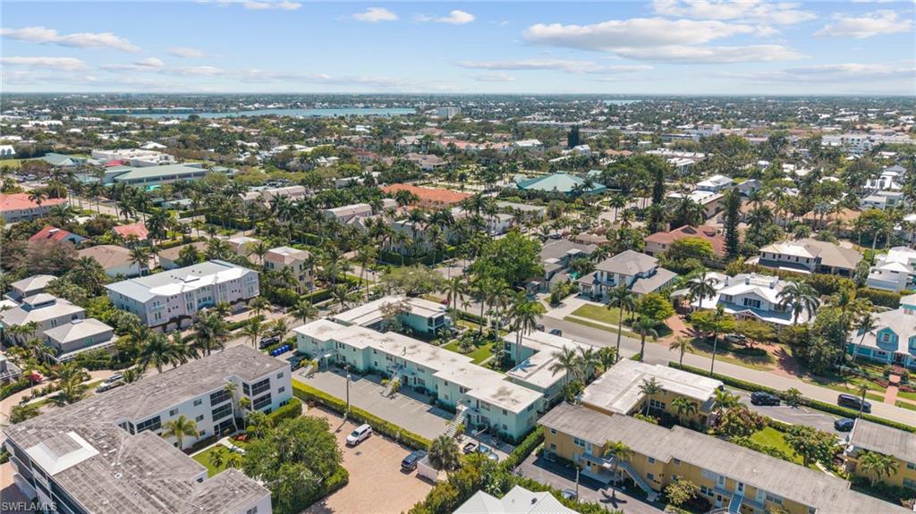 GARDEN COURT - Residential