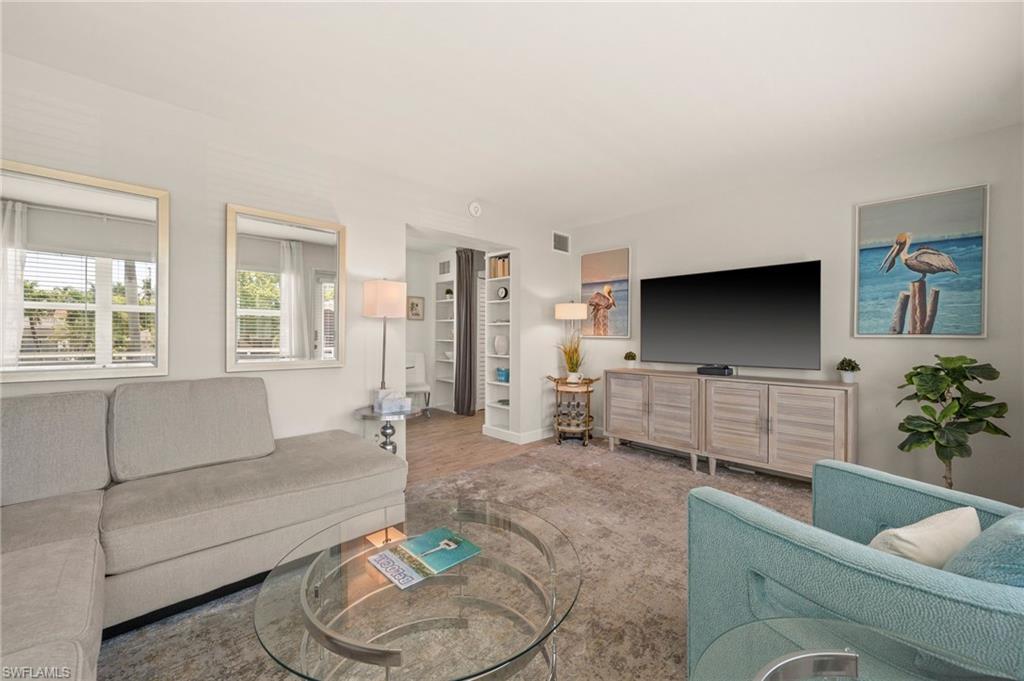 GARDEN COURT - Residential