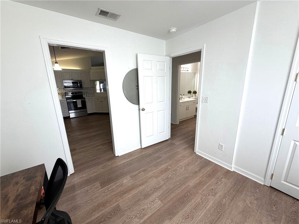 WILSHIRE LAKES - Residential Lease