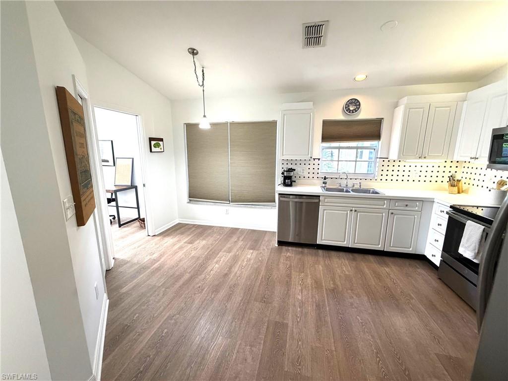 WILSHIRE LAKES - Residential Lease