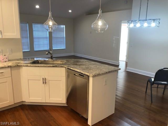 SAN CARLOS PARK - Residential