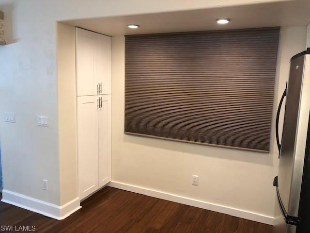 SAN CARLOS PARK - Residential