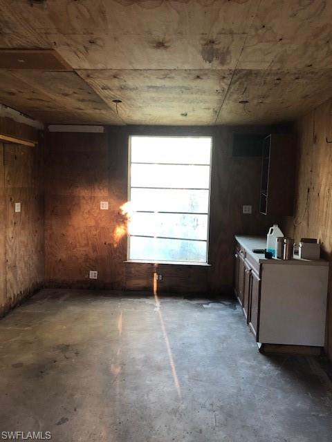 SAN CARLOS PARK - Residential