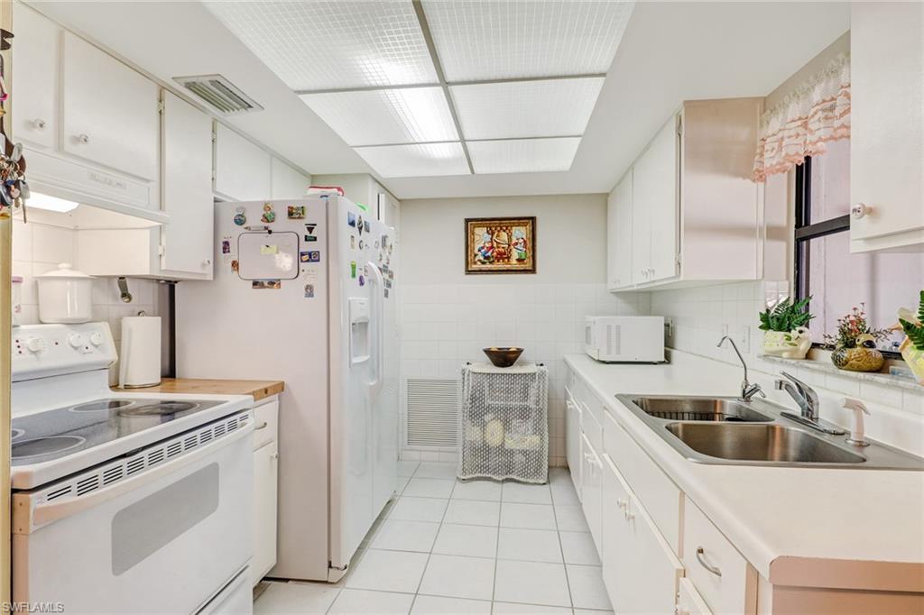 GOLDEN GATE CITY - Residential