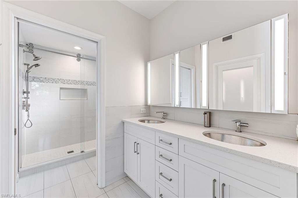 BARRINGTON CLUB - Residential