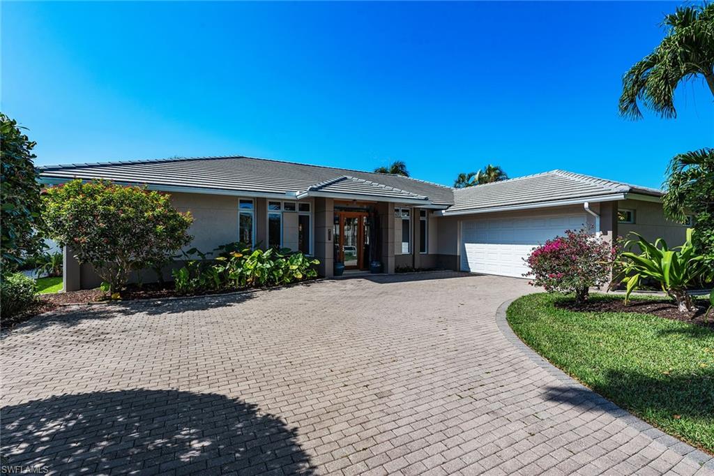 MOORINGS - Residential